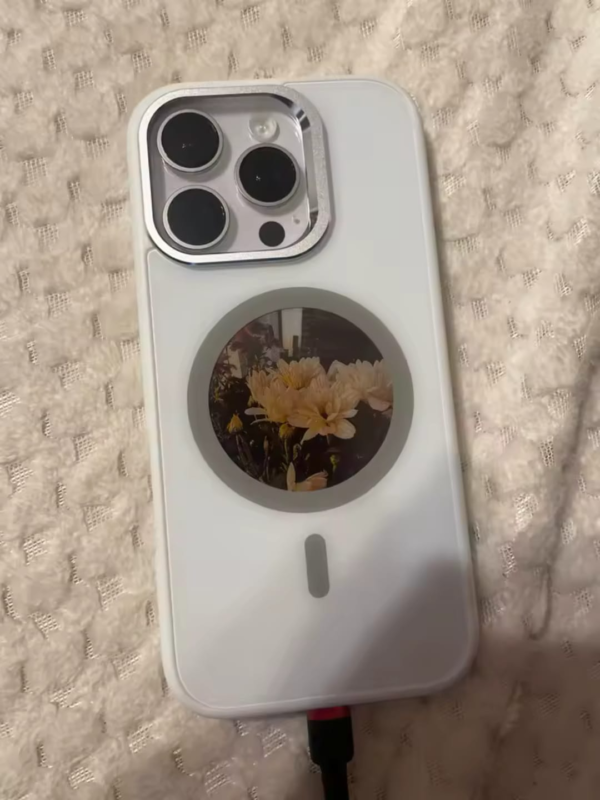 Image #1 from Lucas Graham